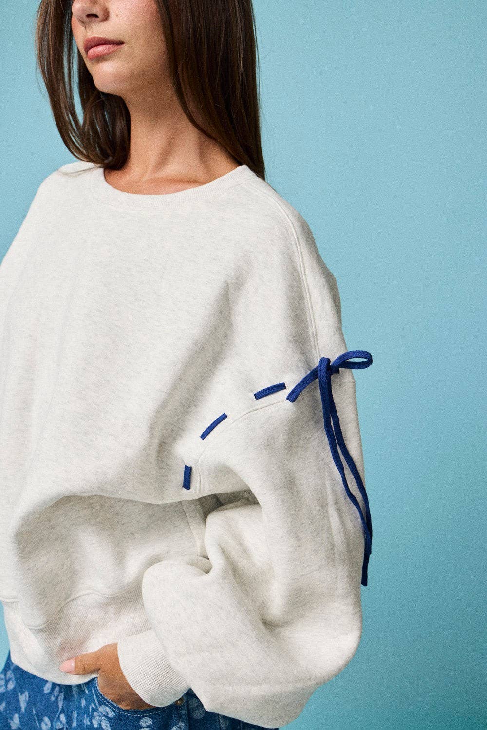 Oversized Tie Sweatshirt