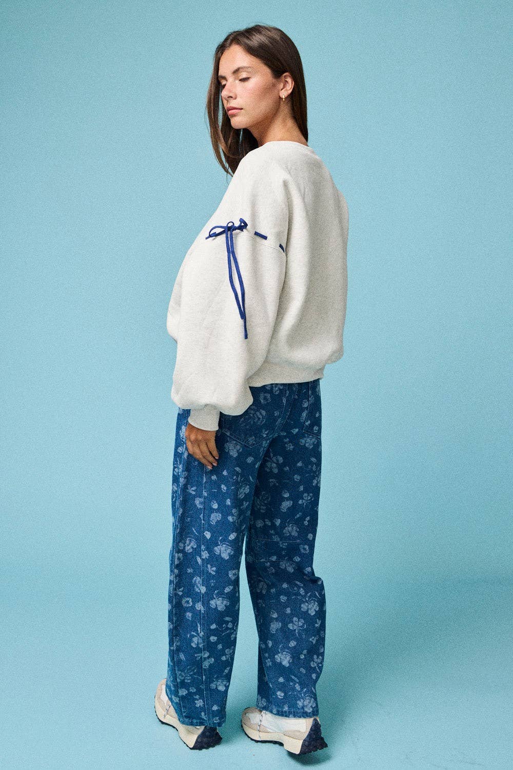 Oversized Tie Sweatshirt